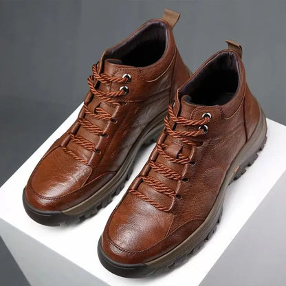 Scarpe da uomo🎁Ultimo giorno per approfittare dello sconto del 40%, non perdertelo! ⏰Realizzate in pelle di vitello australiana🐂Supporto per il piede - allevia il dolore ai piedi✅Impermeabili e antiscivolo, comode da indossare✅Eleganti e versatili.