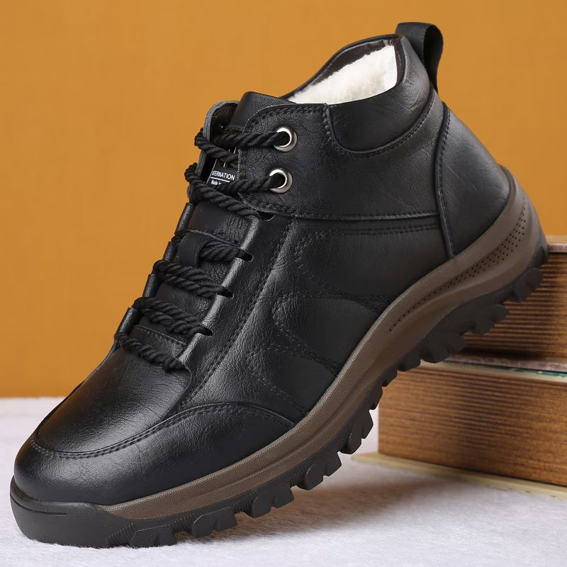 Scarpe da uomo🎁Ultimo giorno per approfittare dello sconto del 40%, non perdertelo! ⏰Realizzate in pelle di vitello australiana🐂Supporto per il piede - allevia il dolore ai piedi✅Impermeabili e antiscivolo, comode da indossare✅Eleganti e versatili.