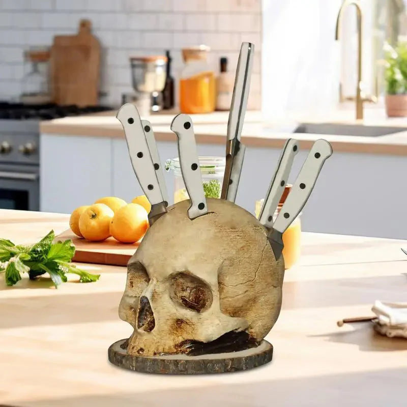 🔪 A késes állványok unalmasak és jellegtelenek? – Ez a koponya formájú tartó egyedi és ijesztően dekoratív