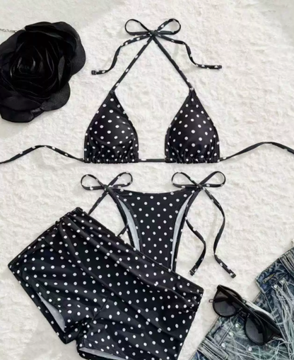 👙 A sima fürdőruhák unalmasak? – Pöttyös oldalt megkötős bikini szett!