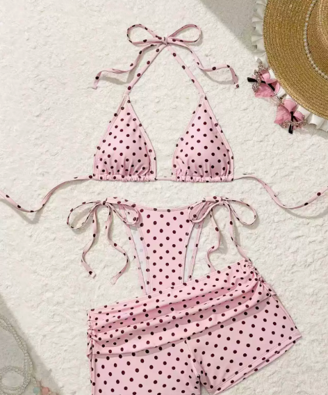 👙 A sima fürdőruhák unalmasak? – Pöttyös oldalt megkötős bikini szett!